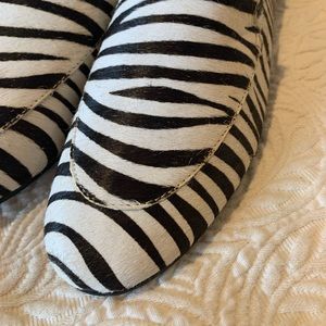 Banana Republic Zebra Mules 8.5 NEW